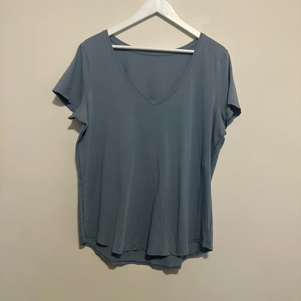 Lululemon V-Neck Short Sleeve Tee - Slate Blue